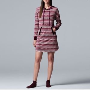 🍒NWT🍒 SIMPLY VERA WANG SLEEP SHIRT & SOCKS SET